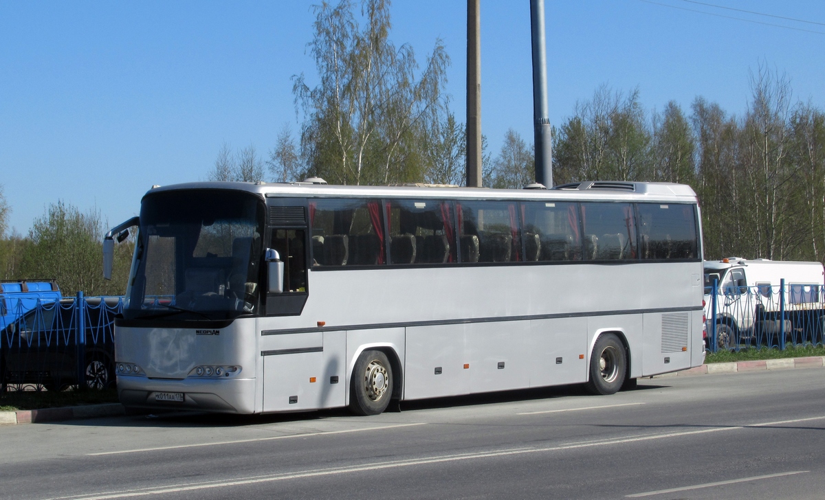 Санкт-Петербург, Neoplan N316SHD Transliner № Х 011 АА 178