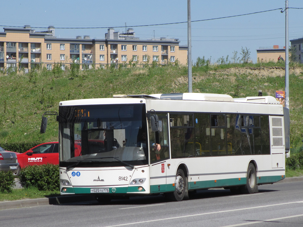 Санкт-Петербург, МАЗ-203.085 № 8142