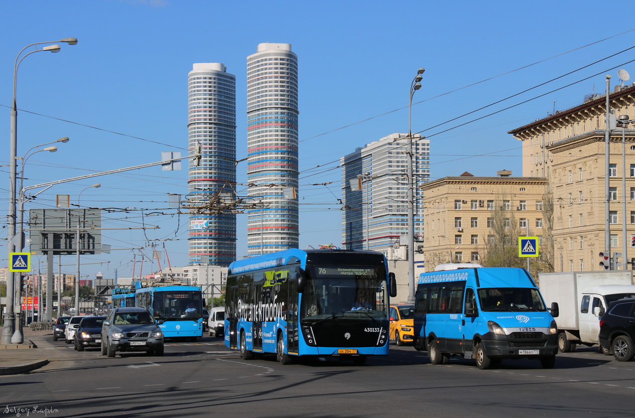 Москва, КАМАЗ-6282 № 430133; Москва, Нижегородец-2227UU (IVECO Daily) № 9305501