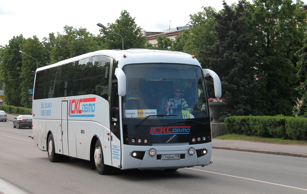 Маршрутки валдай новгород. Н740нк67.