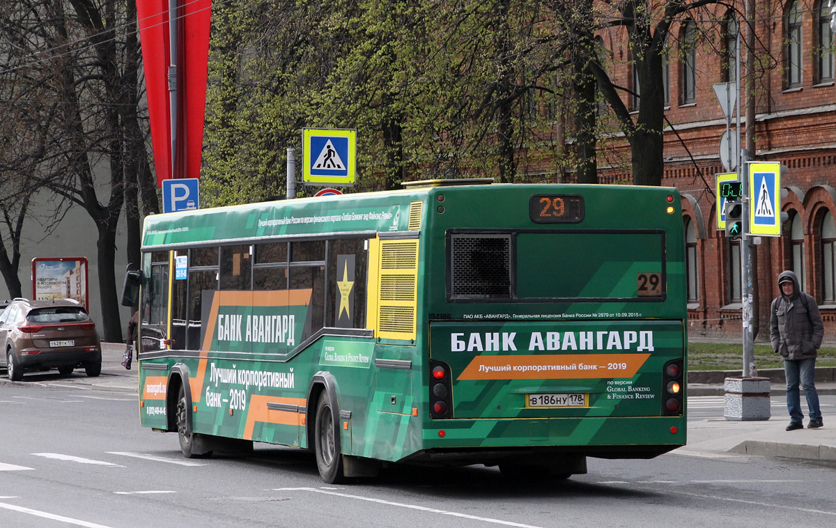 Санкт-Петербург, МАЗ-103.468 № В 186 НУ 178