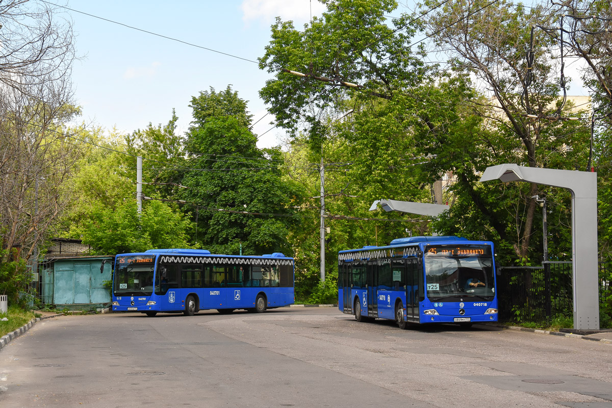 Москва, Mercedes-Benz Conecto II № 040701; Москва, Mercedes-Benz Conecto II № 040718