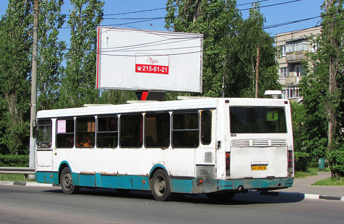 Nizhegorodskaya region, LiAZ-5256.26 # 10576