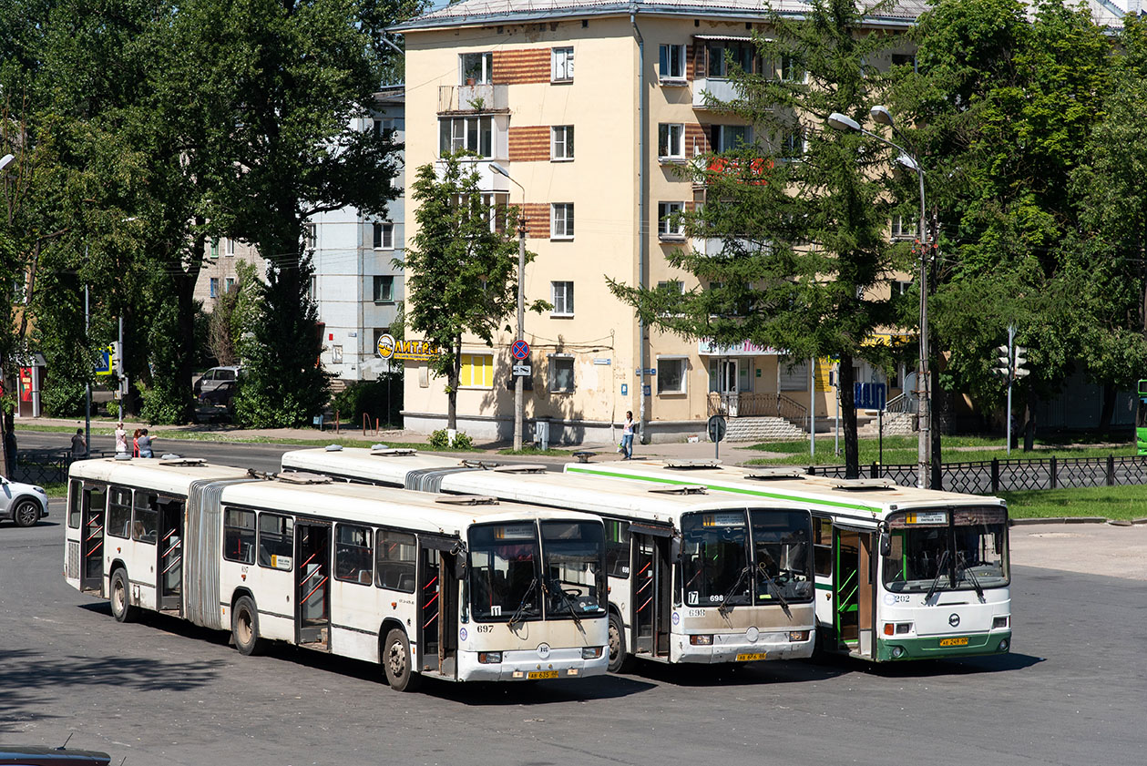 Псковская область, Mercedes-Benz O345G № 697; Псковская область — Разные фотографии