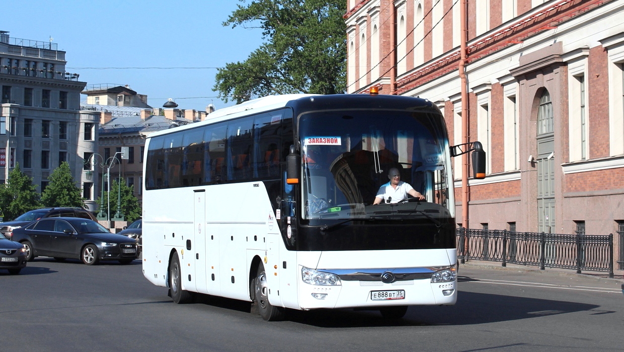 Вологодская область, Yutong ZK6122H9 № Е 888 ВТ 35