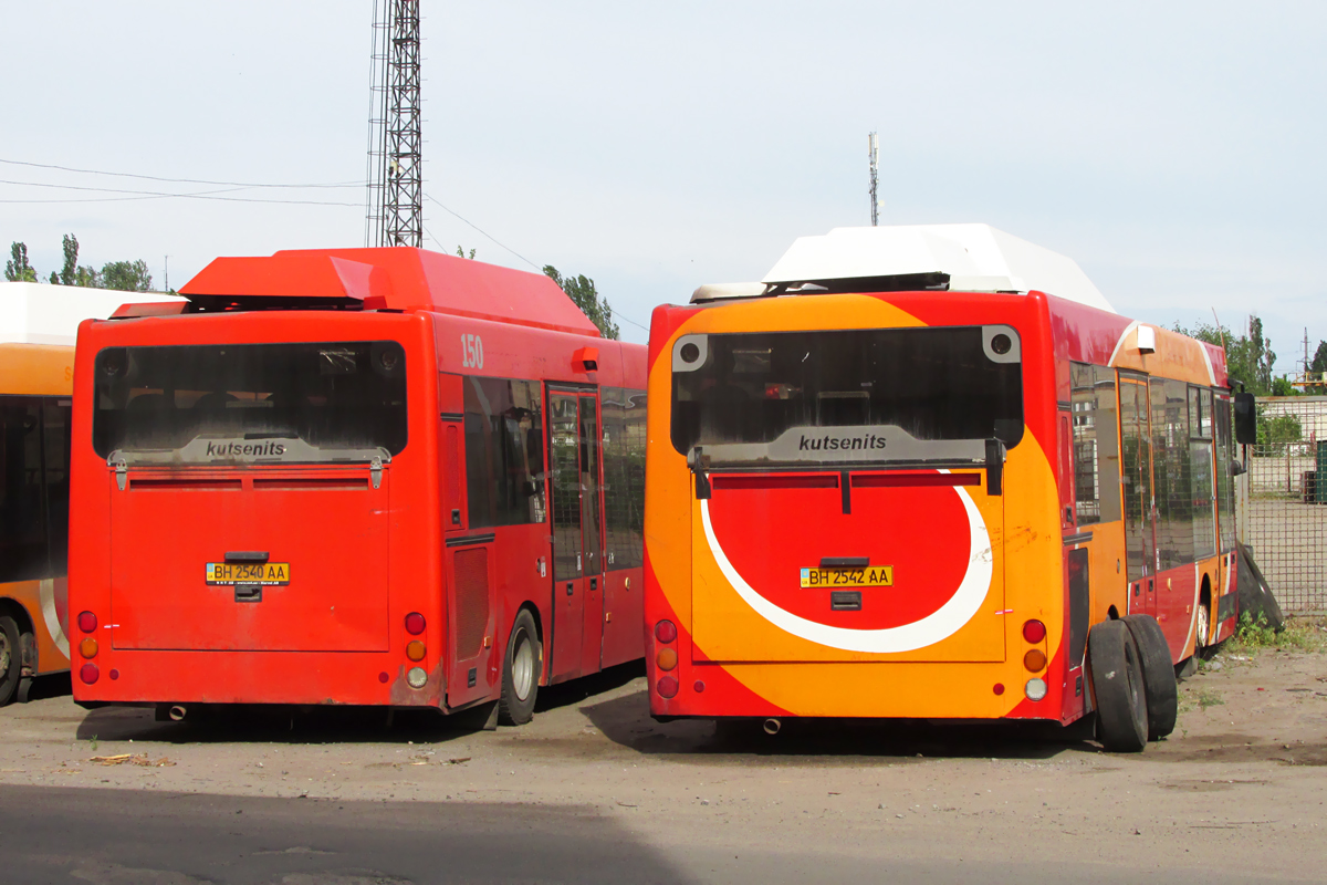 Днепропетровская область, Kutsenits Hydra City III CNG № 4101; Днепропетровская область, Kutsenits Hydra City III CNG № 4103