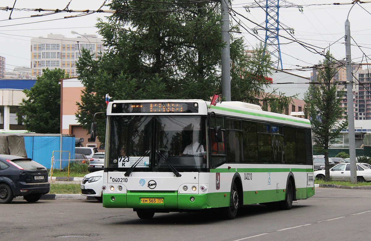 Москва, ЛиАЗ-5292.21 № 040210