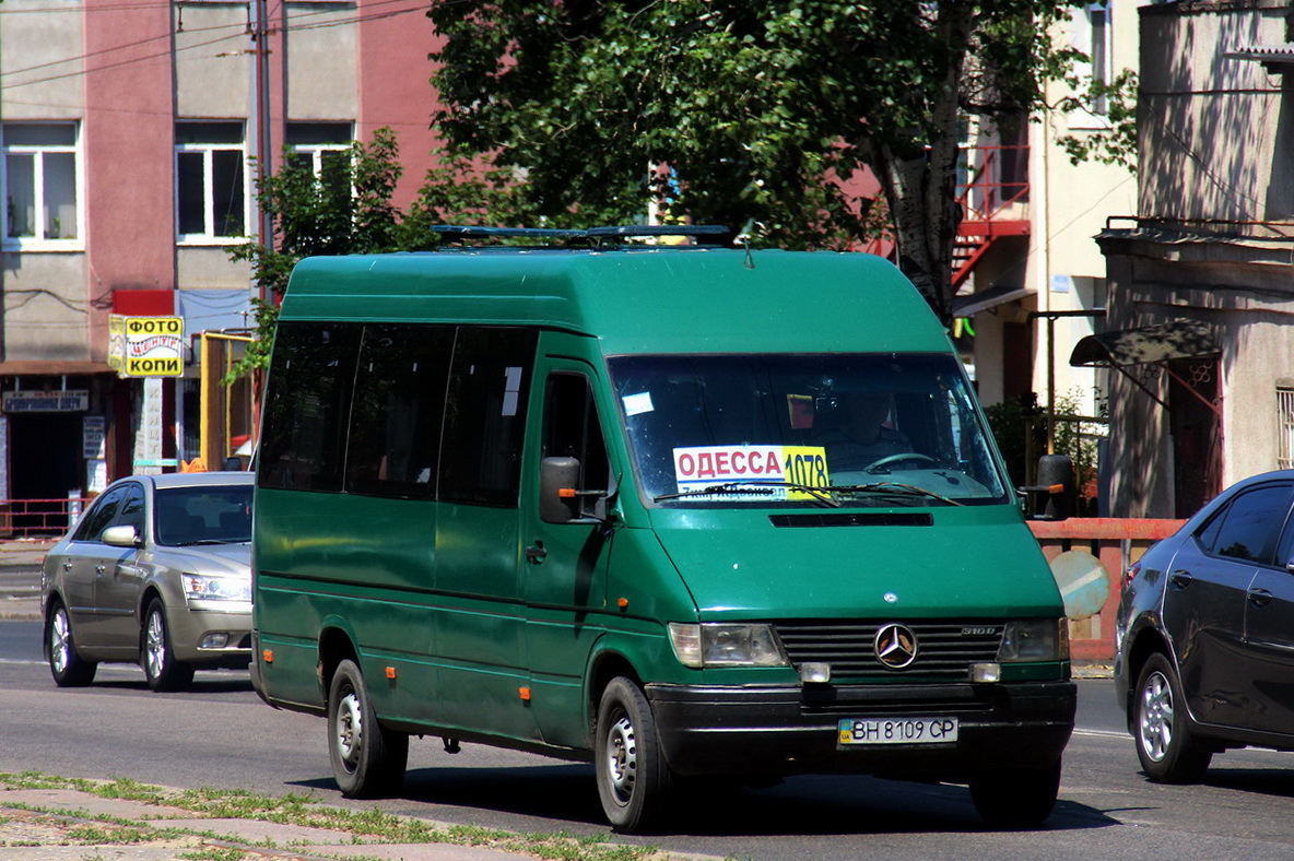 Одесская область, Mercedes-Benz Sprinter W903 310D № BH 8109 CP — Фото —  Автобусный транспорт