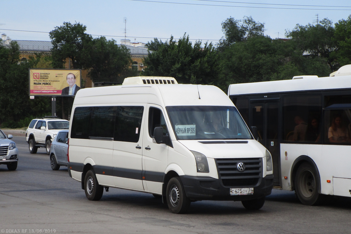 Волгоградская область, Volkswagen Crafter № С 425 ОУ 34