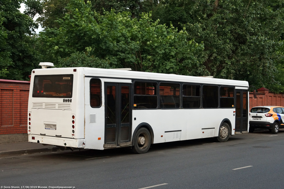 Moscow, LiAZ-5256.35-01 # Т 111 РК 777