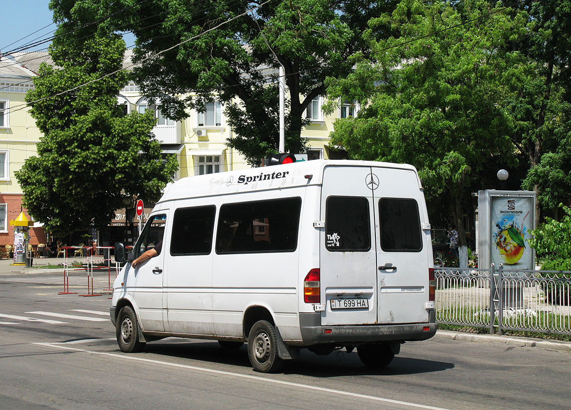 Приднестровье, Mercedes-Benz Sprinter W901/W902 208D № Т 699 НА
