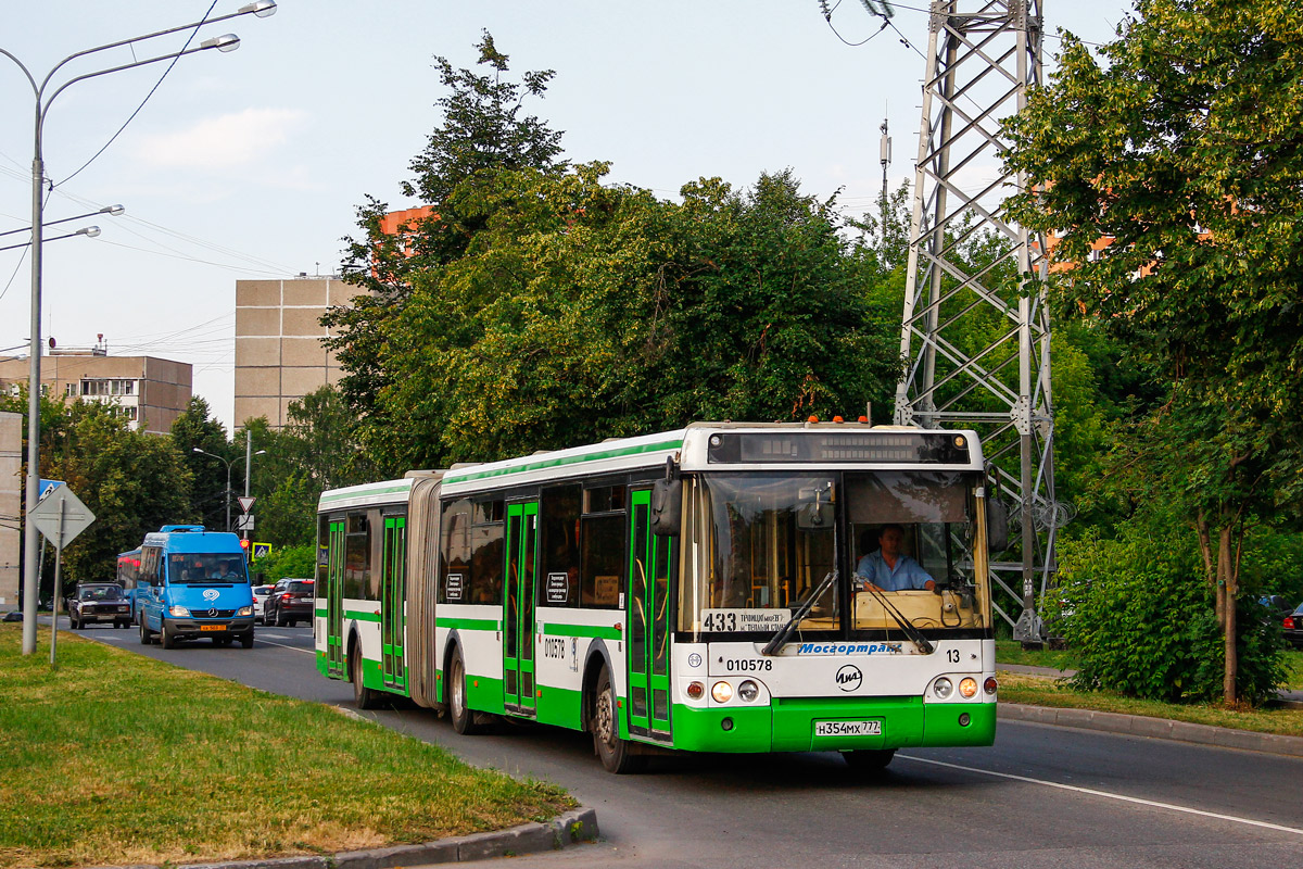 Москва, ЛиАЗ-6213.20 № 010578