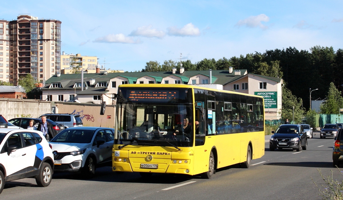 Санкт-Петербург, Golden Dragon XML6125CR № В 056 МУ 178