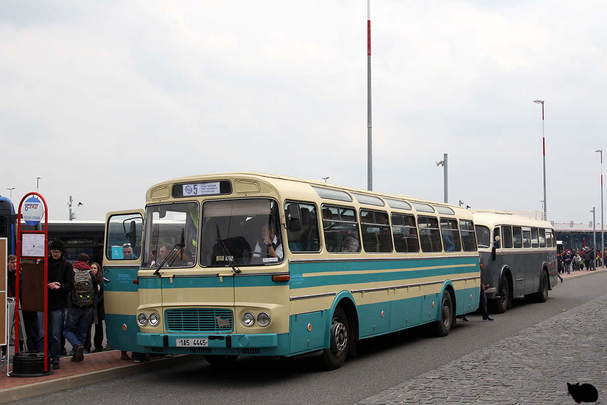 Čekija, Karosa ŠD11.2040 Turist Nr. 1A5 4445; Čekija — PID bus day 2019 / Autobusový den PID 2019