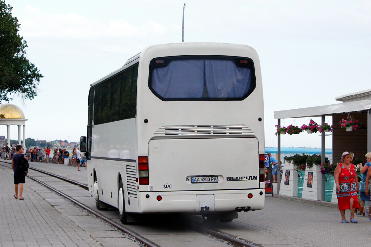 Киев, Neoplan N313SHD Euroliner № AA 4200 PA