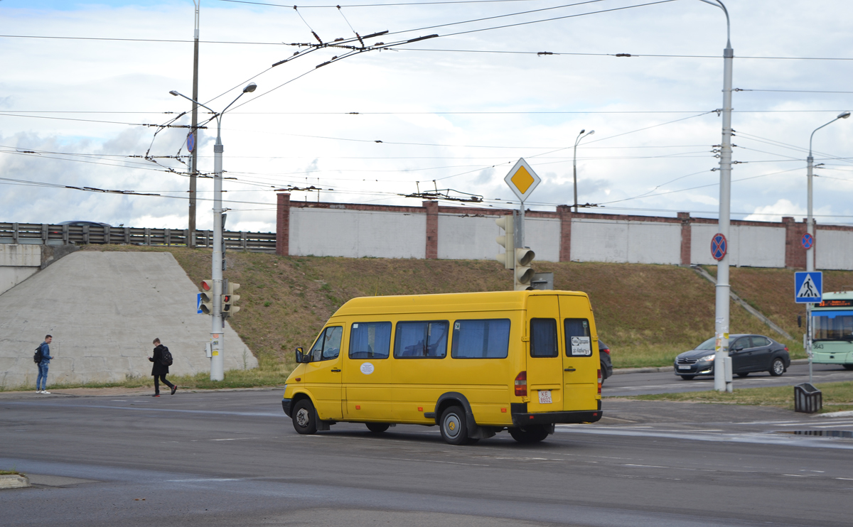 Minsk, Mercedes-Benz Sprinter W904 411CDI № 044628