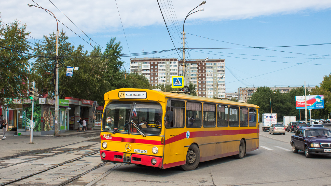 Свердловская область, Mercedes-Benz O305 № Х 328 ВС 96