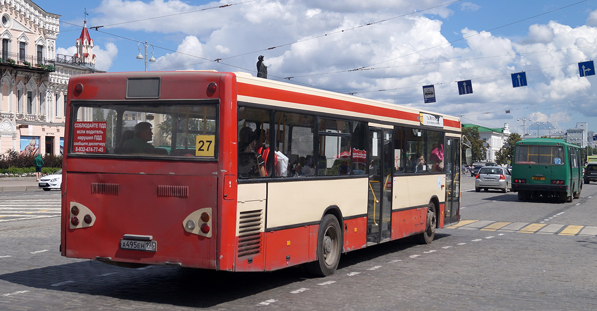 Свердловская область, Mercedes-Benz O405N (SAM) № А 495 ЕН 196