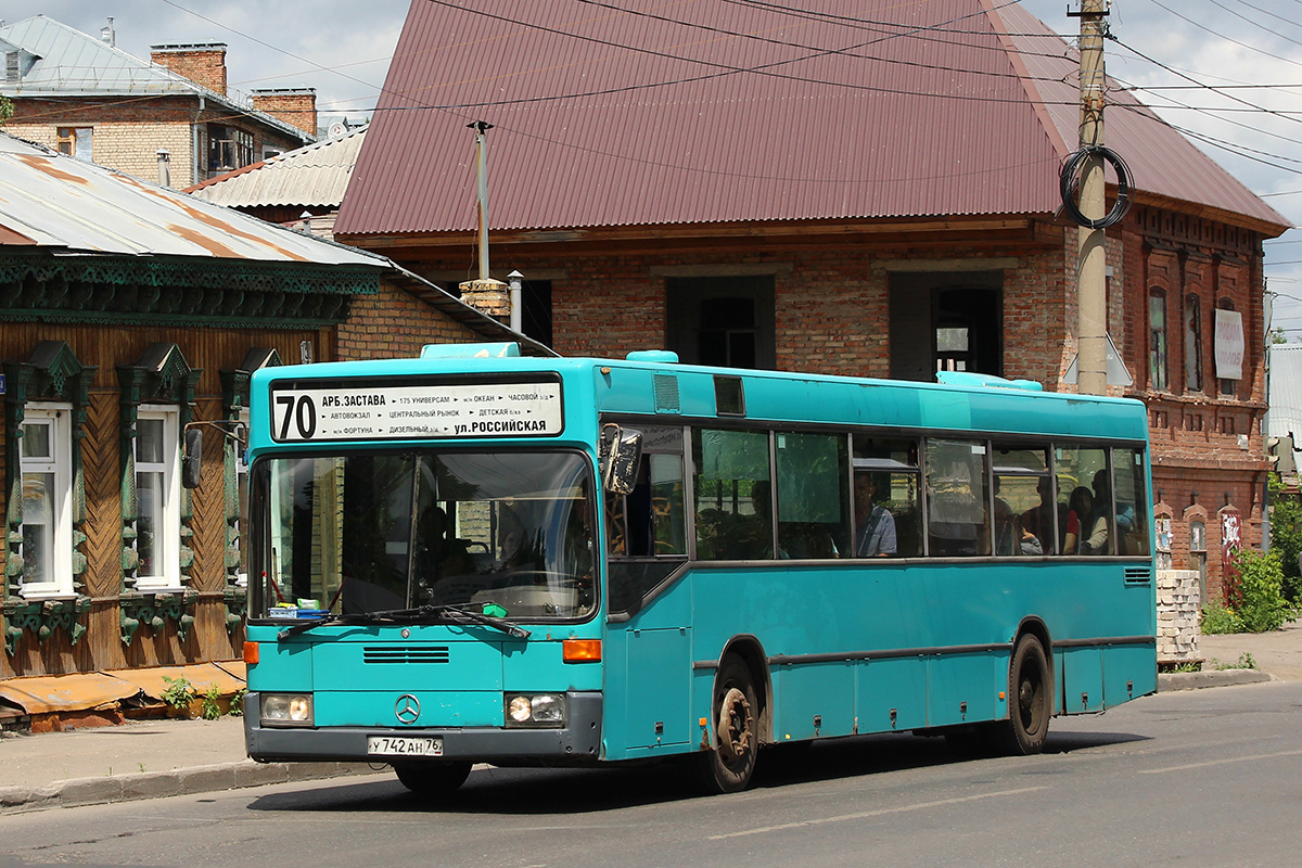 Пензенская область, Mercedes-Benz O405N № У 742 АН 76