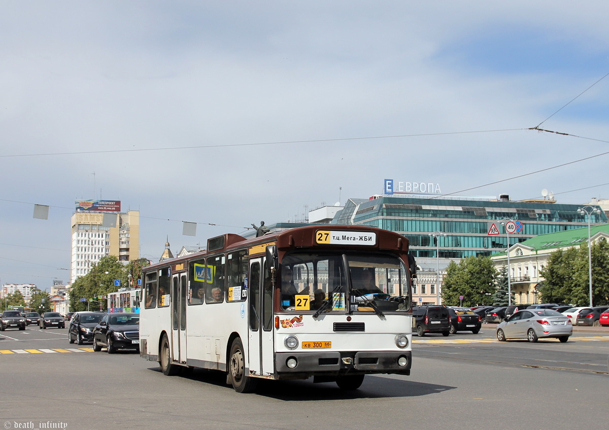 Свердловская область, Mercedes-Benz O305 № КВ 300 66