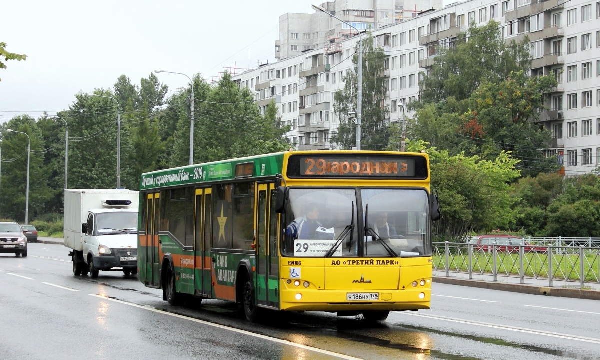 Санкт-Петербург, МАЗ-103.468 № В 186 НУ 178