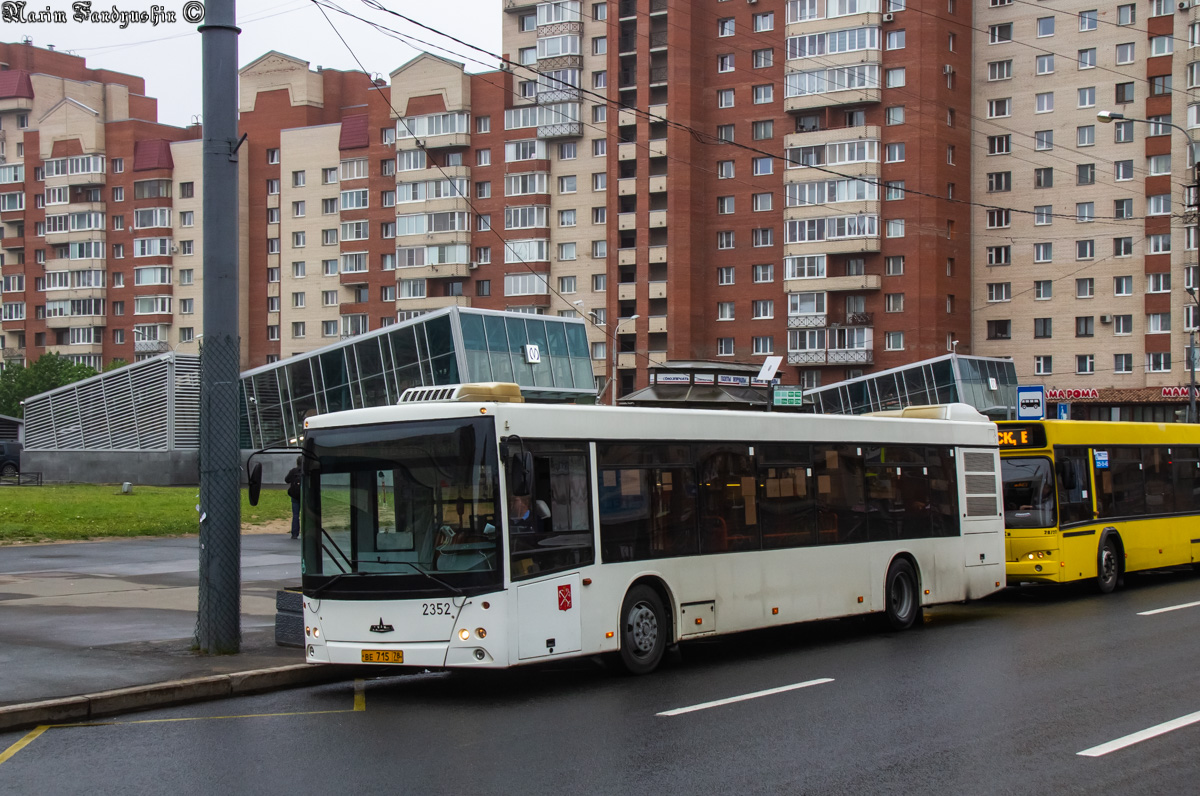 Санкт-Петербург, МАЗ-203.065 № 2352