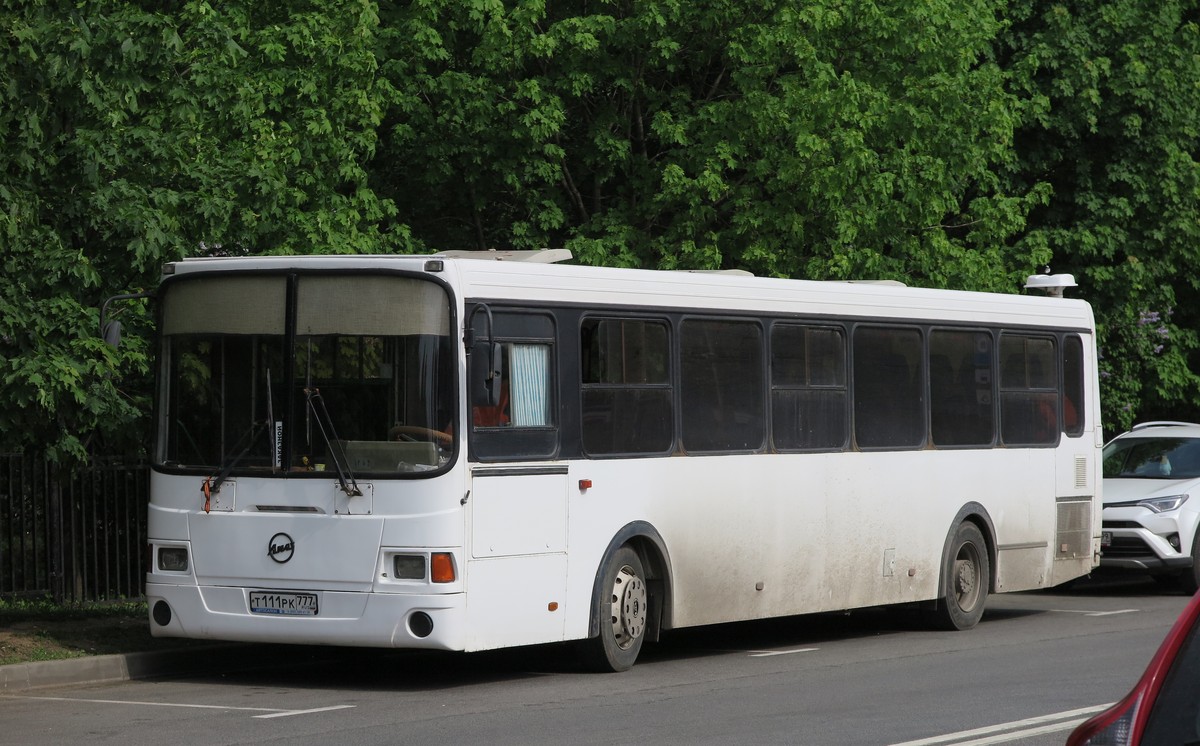 Moskau, LiAZ-5256.35-01 Nr. Т 111 РК 777