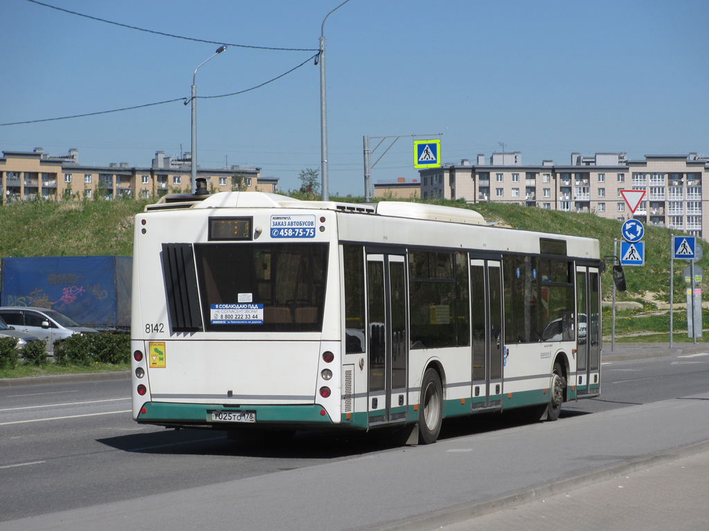 Санкт-Петербург, МАЗ-203.085 № 8142