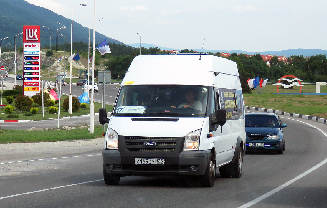 Краснодарский край, Нижегородец-222702 (Ford Transit) № Х 169 ОУ 123