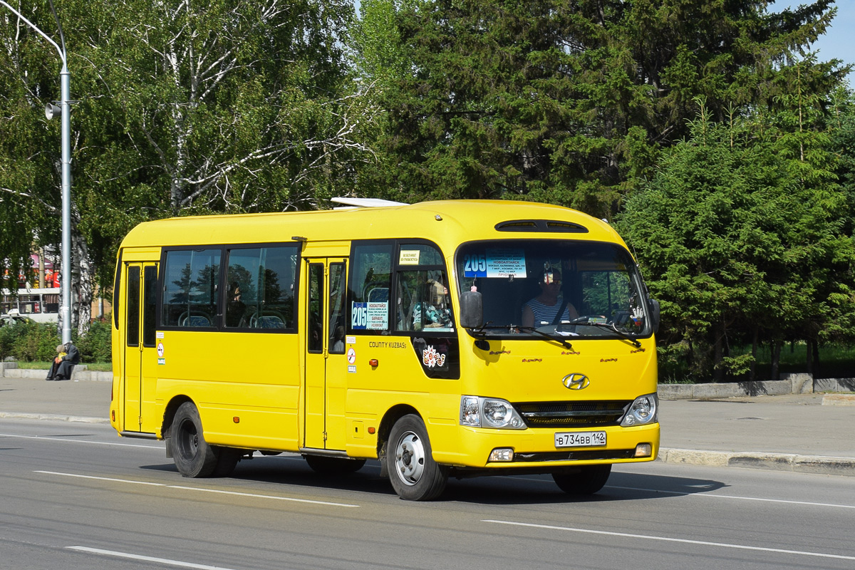 Алтайский край, Hyundai County Kuzbass № В 734 ВВ 142