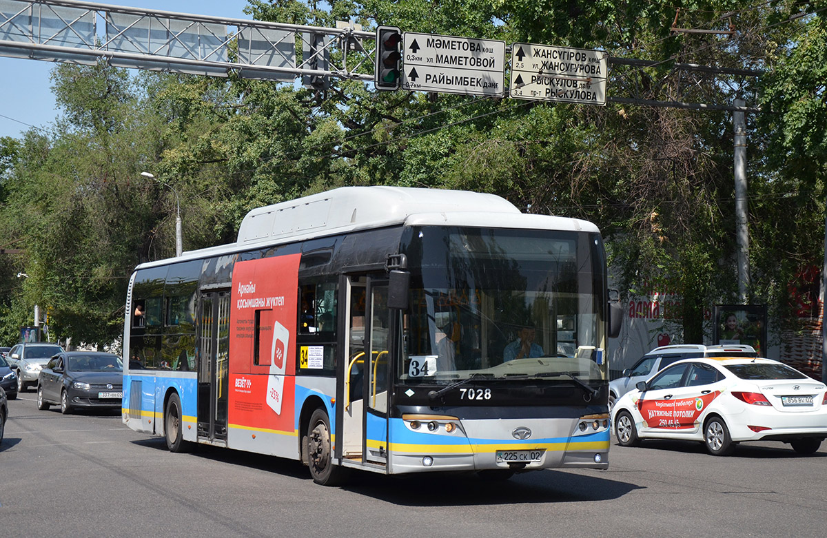 Алматы, Guilin Daewoo GDW6126CNG (СемАЗ) № 7028