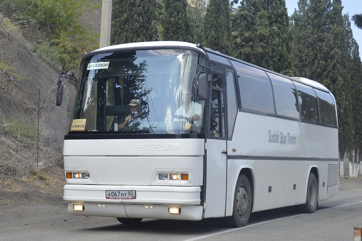 Республика Крым, Neoplan N212H Jetliner № А 067 НУ 82