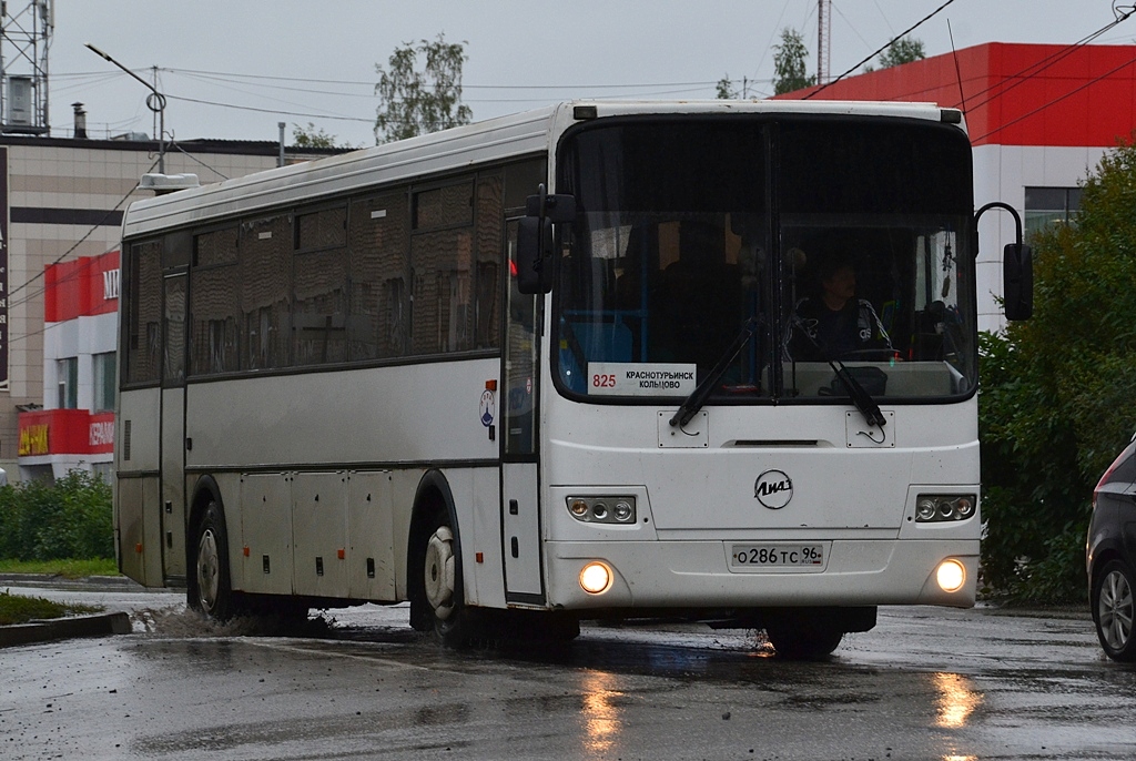 Свердловская область, ЛиАЗ-5256.23-01 (ГолАЗ) № 82