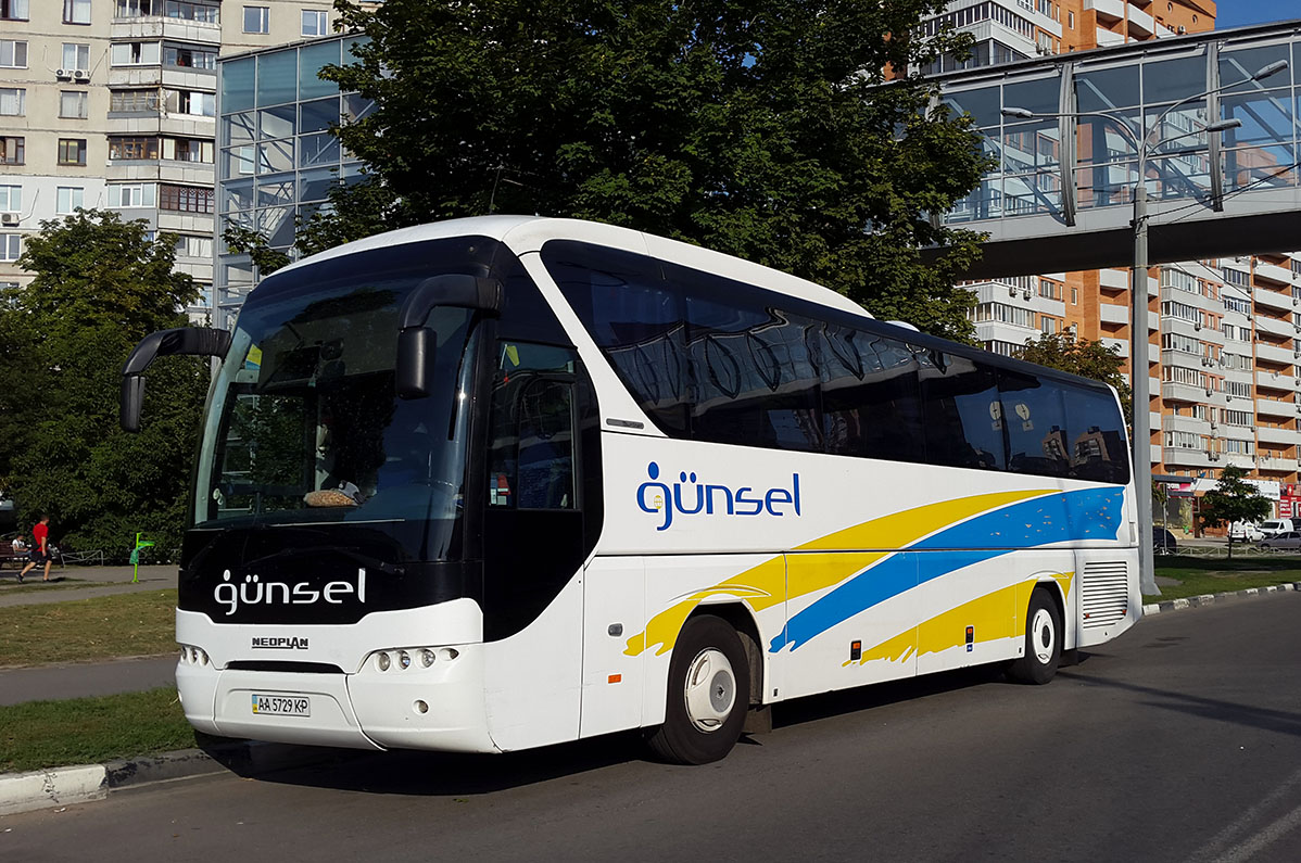 Киев, Neoplan P21 N2216SHD Tourliner SHD № AA 5729 KP