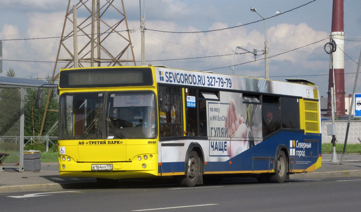 Petrohrad, MAZ-103.468 č. В 164 НУ 178