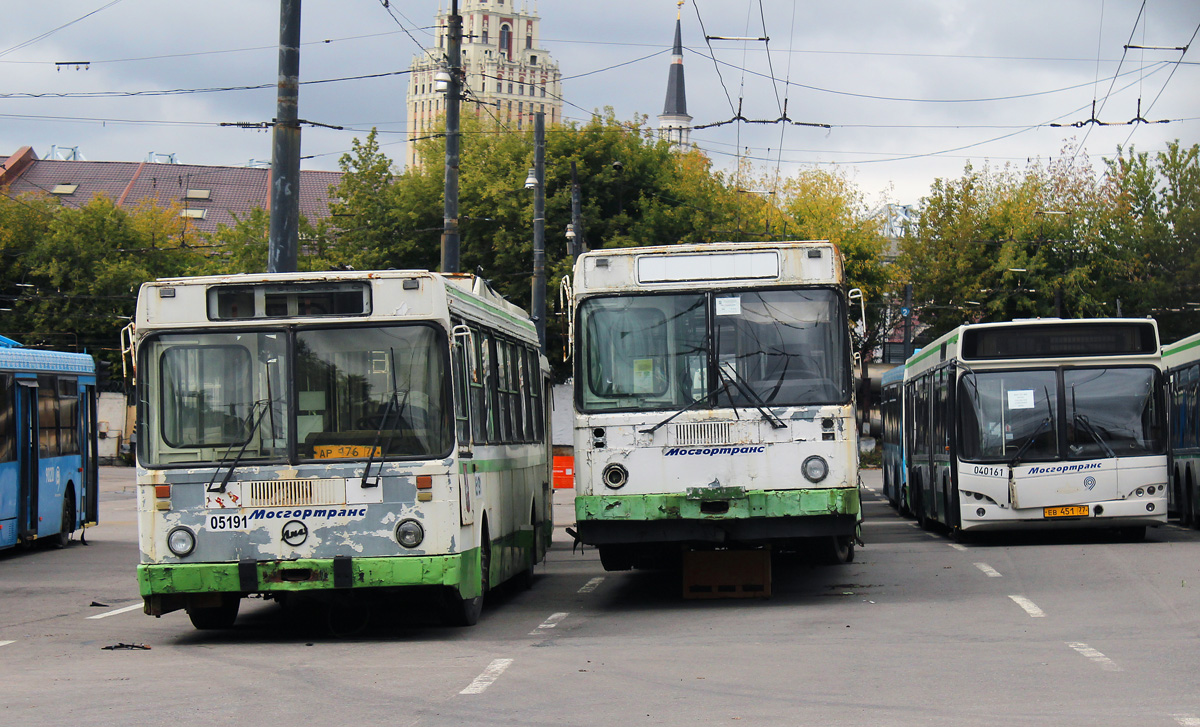 Москва, ЛиАЗ-5256 № 05191; Москва, ЛиАЗ-5256.25 № 12345; Москва, МАЗ-107.466 № 040161