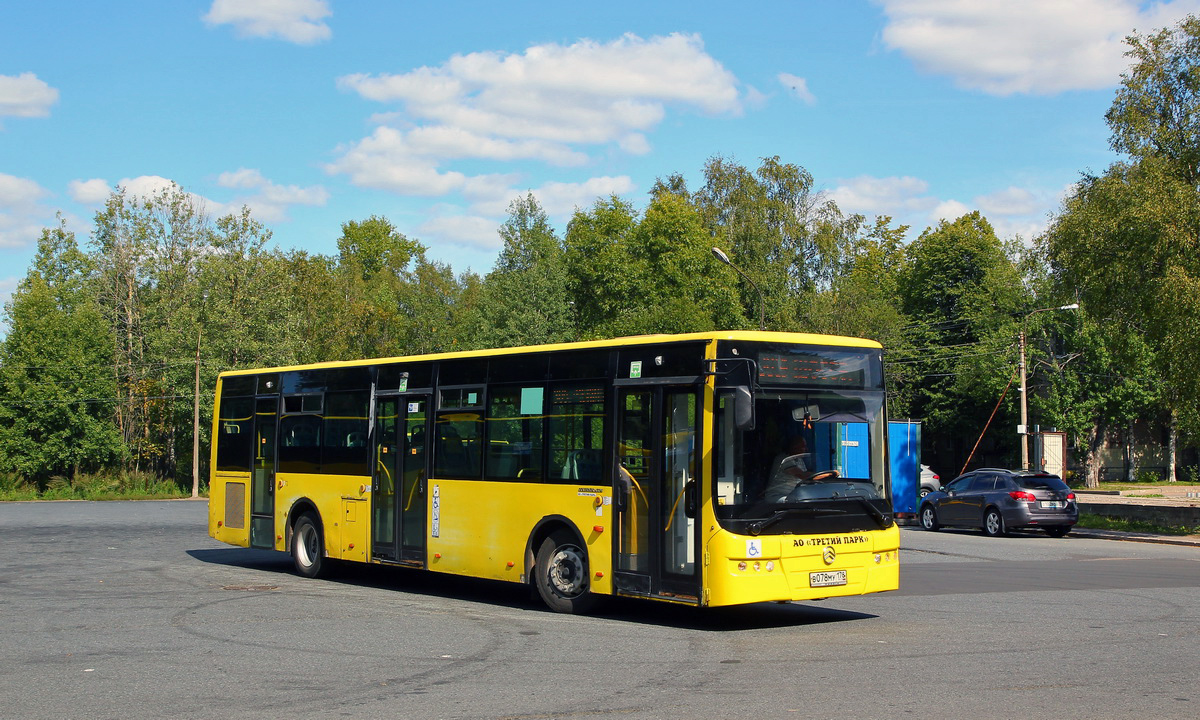 Санкт-Петербург, Golden Dragon XML6125CR № В 078 МУ 178