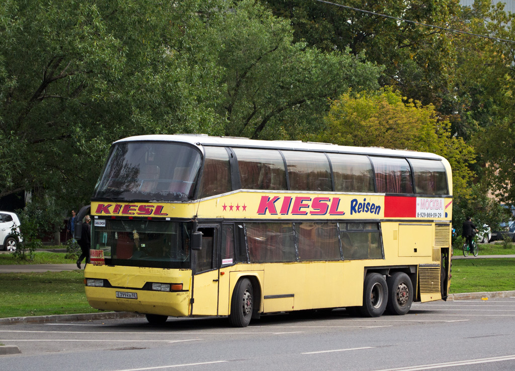 Дагестан, Neoplan N122/3 Skyliner № Е 399 КВ 82