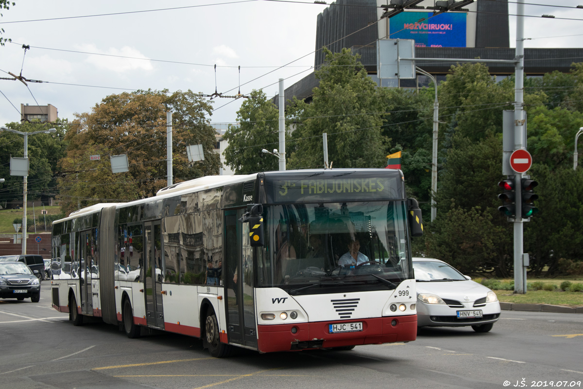 Lietuva, Neoplan N4421/3 Centroliner Nr. 999