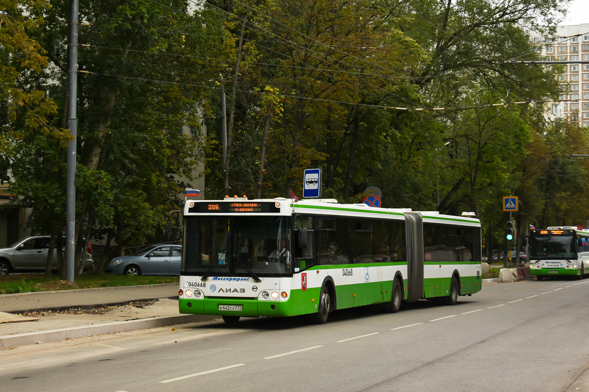 Москва, ЛиАЗ-6213.21 № 040668