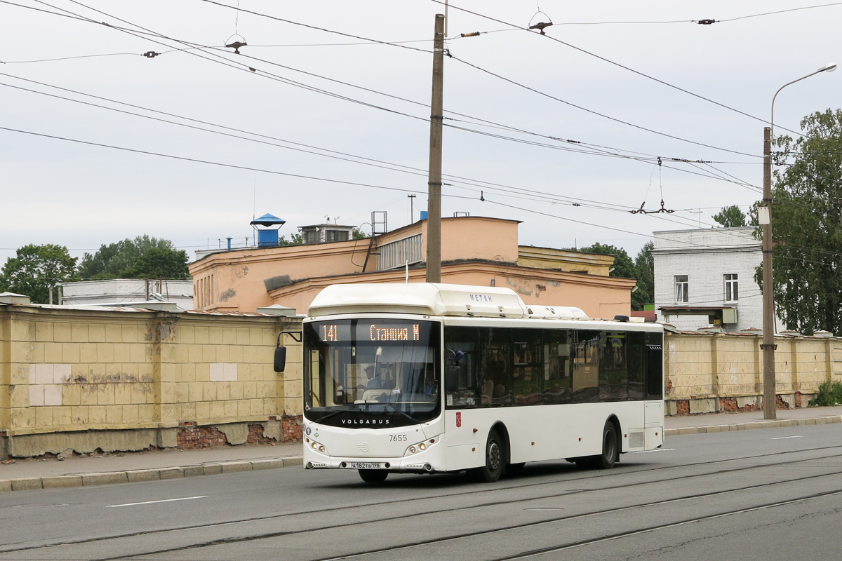 Szentpétervár, Volgabus-5270.G0 sz.: 7655