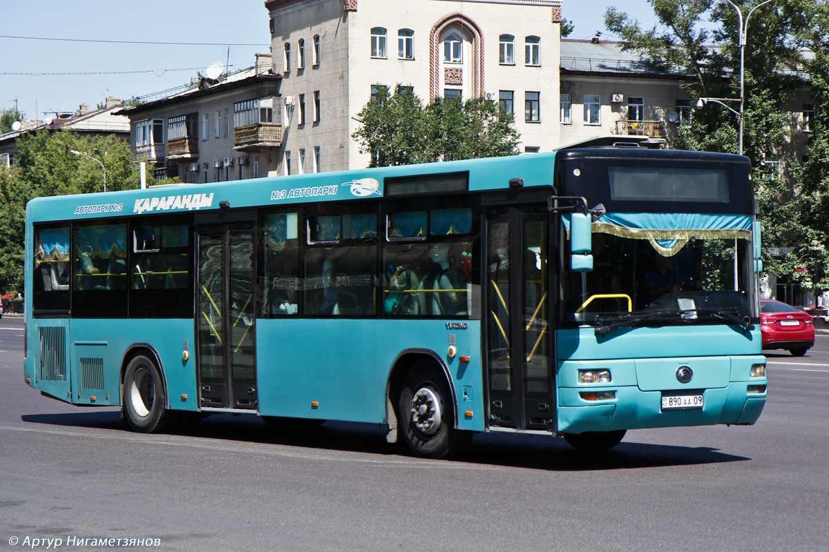 Карагандинская область, Yutong ZK6118HGA № 890 AA 09