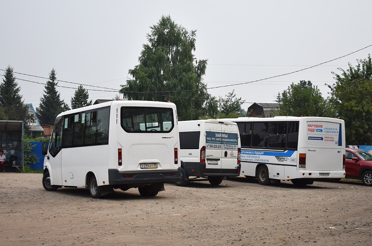 Omsk region, GAZ-A64R42 Next č. У 294 АТ 55; Omsk region, Nizhegorodets-2227W (Citroёn Jumper) č. Т 579 АН 55; Omsk region, PAZ-320402-04 č. 161; Omsk region — Bus stops