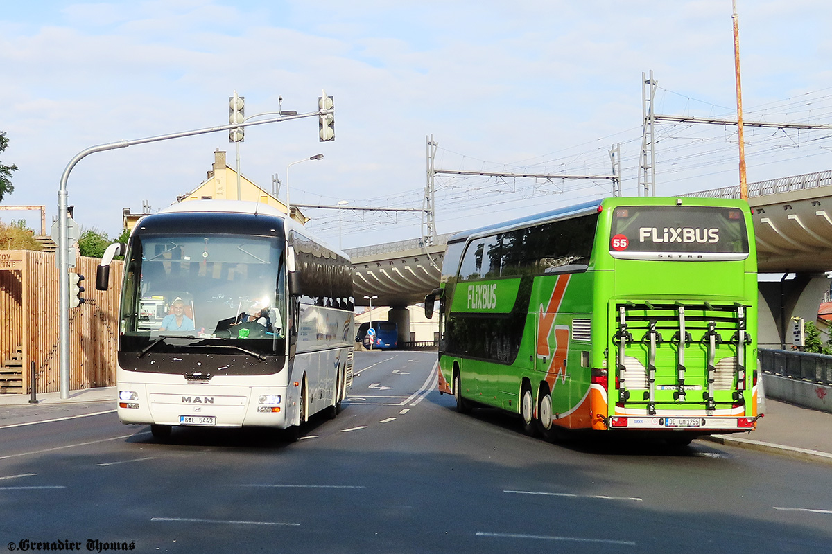 Чехия, MAN R08 Lion's Coach L RHC444 L № 6AE 5443; Гамбург, Setra S431DT № 55