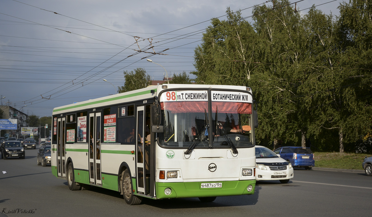 Новосибирская область, ЛиАЗ-5256.36 № В 487 ХО 154