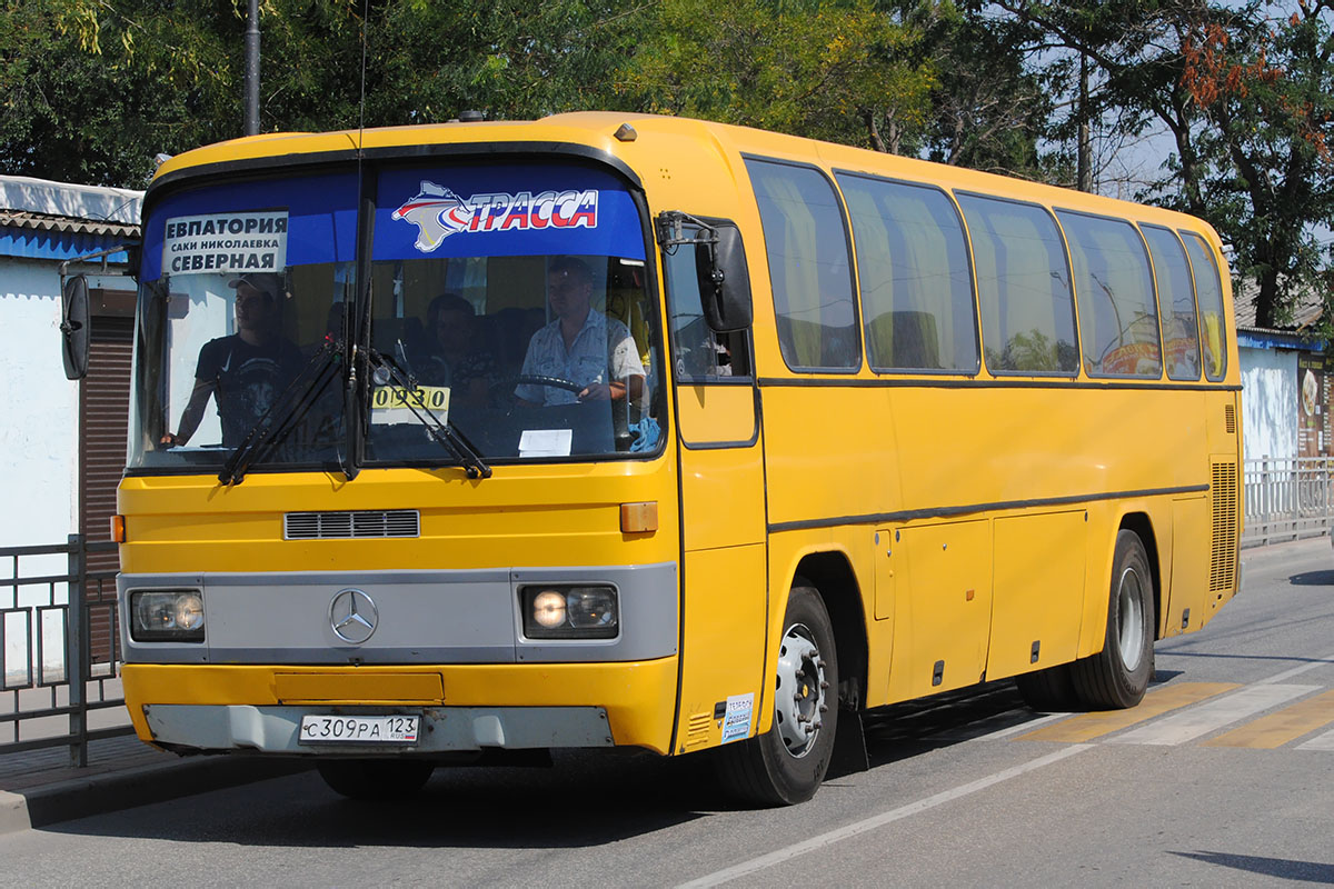 Republic of Crimea, Mercedes-Benz O303-11ÜHE # 92