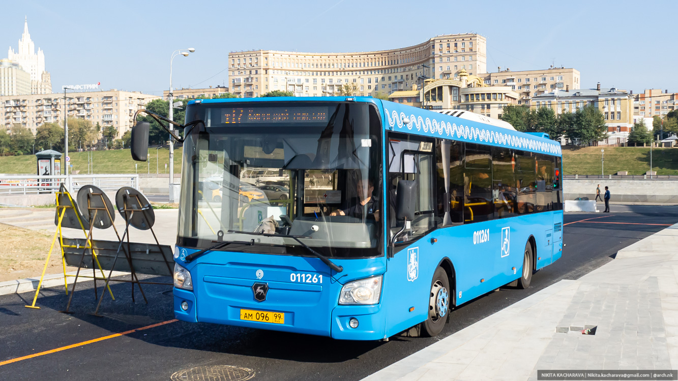 Moskau, LiAZ-4292.60 (1-2-1) Nr. 011261