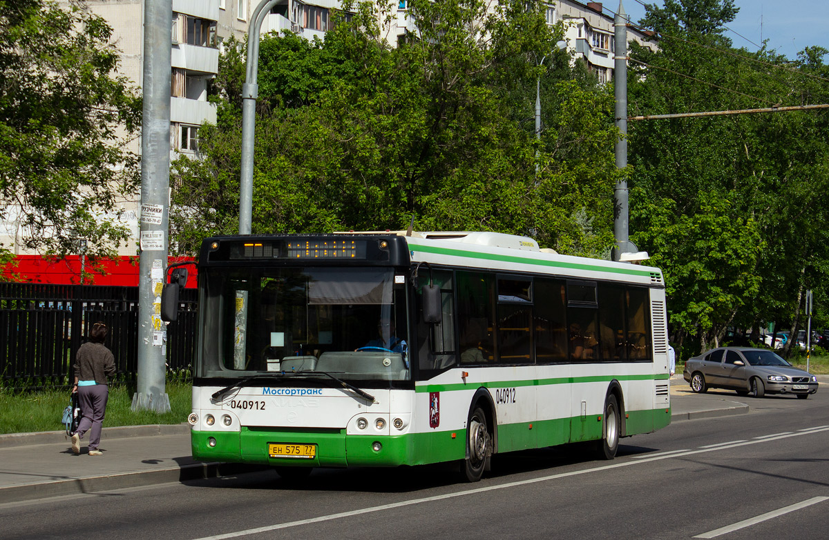 Moskwa, LiAZ-5292.22 (2-2-2) Nr 040912