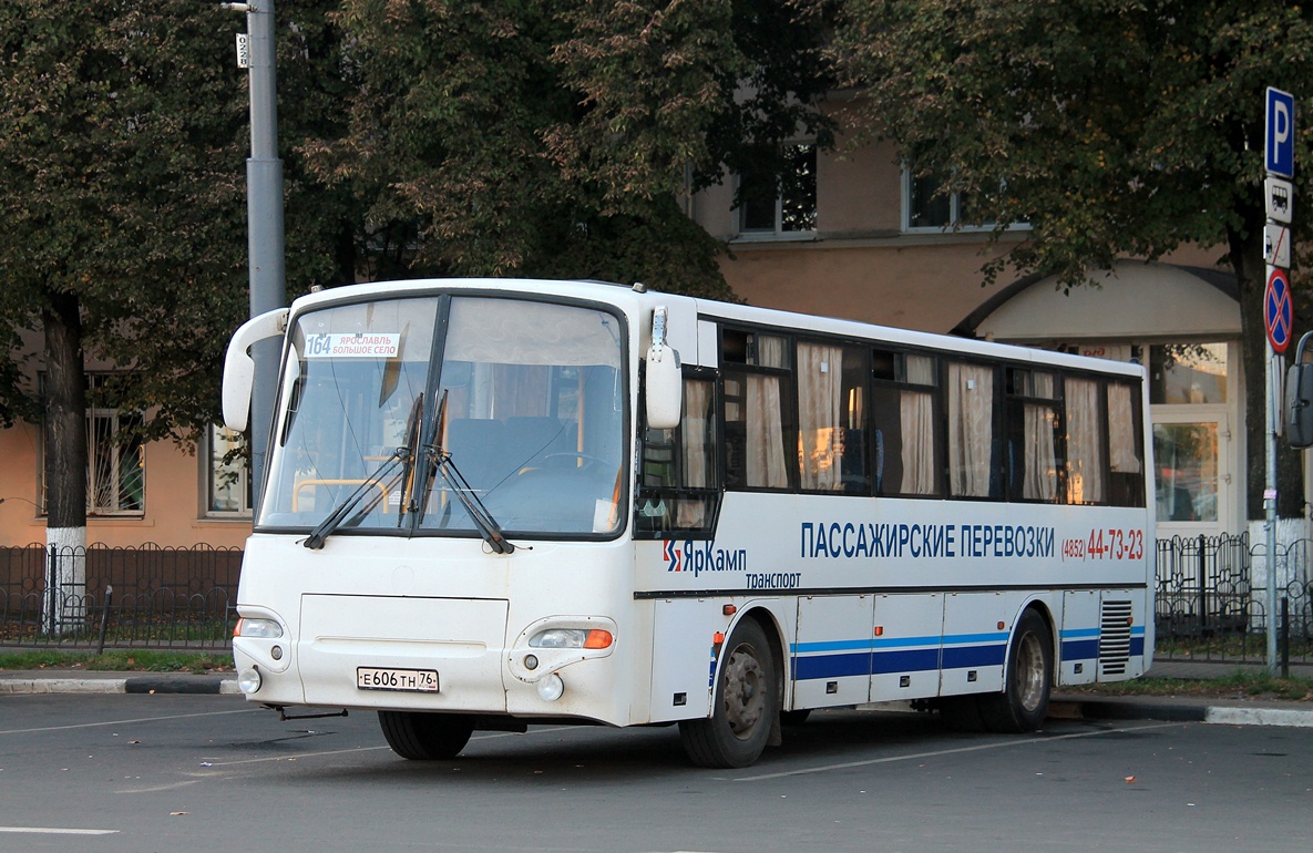 Ярославская область, КАвЗ-4238-42 № Е 606 ТН 76