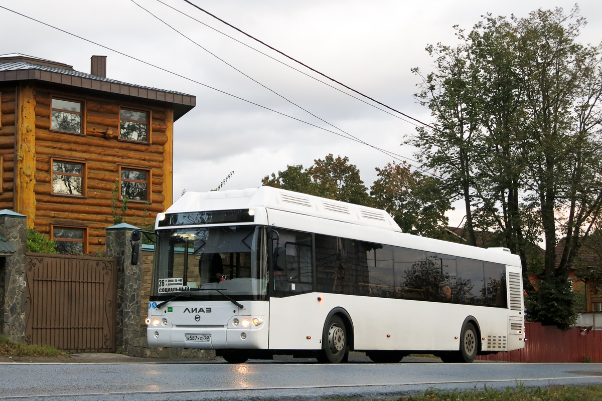 Moskauer Gebiet, LiAZ-5292.67 (CNG) Nr. В 587 УХ 750